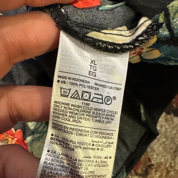 Women's Old Navy Floral Satin Cami Top Size XL Blouse Whimsy Goth Y2K Fairy New - Picture 5 of 12